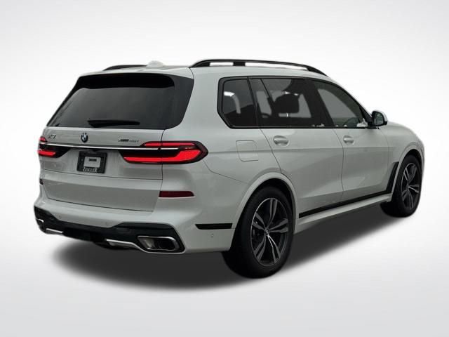 Used 2026 BMW X7 xDrive40i w/ M Sport Package image 4