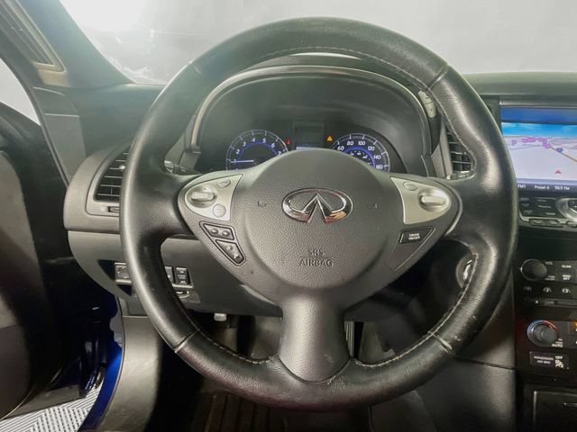 Used 2017 INFINITI QX70 AWD w/ Premium Package image 12