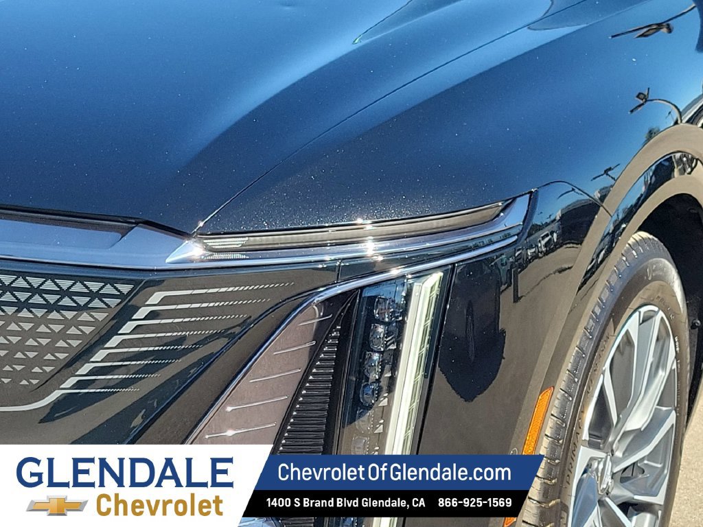 Used 2024 Cadillac Lyriq Sport AWD/4WD image 9