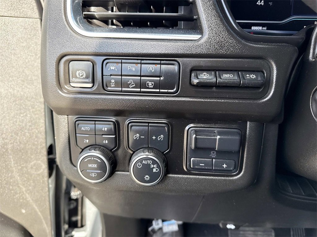 Used 2023 Chevrolet Suburban High Country w/ Max Trailering Package image 12