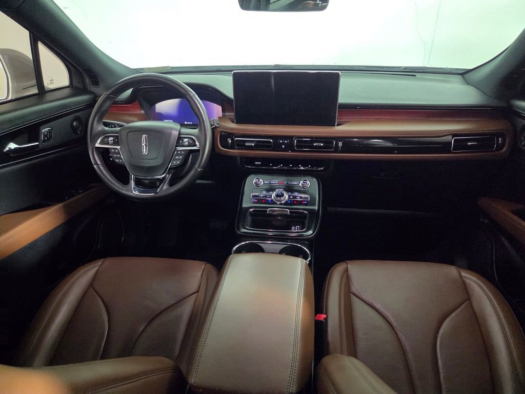 Used 2022 Lincoln Nautilus Reserve w/ Luxury Package image 30