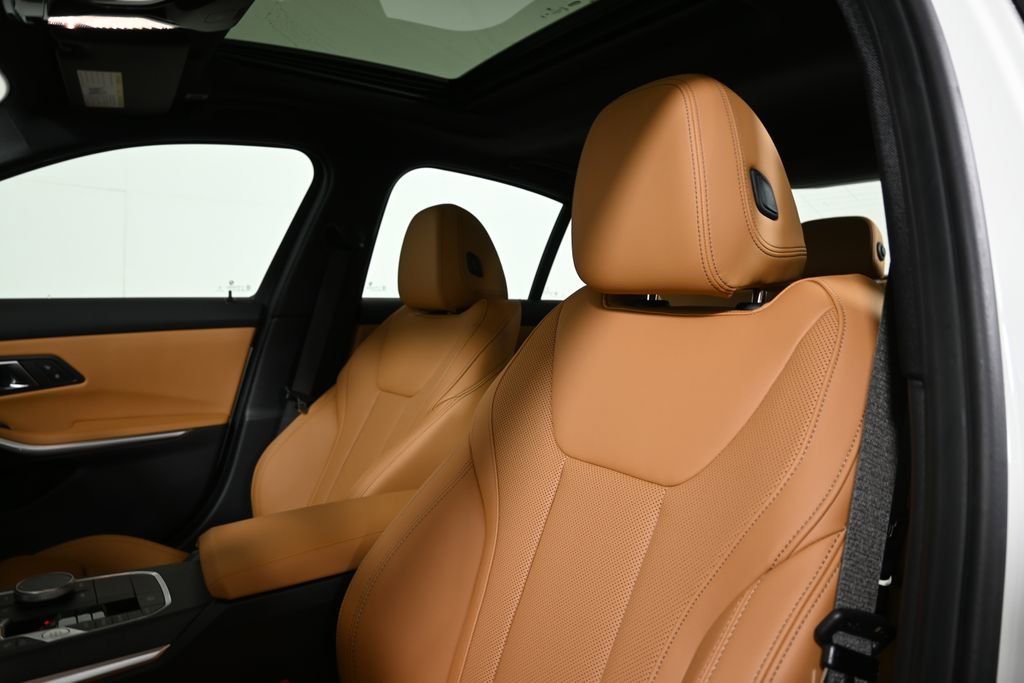 Used 2026 BMW 330i xDrive Sedan w/ M Sport Package image 16