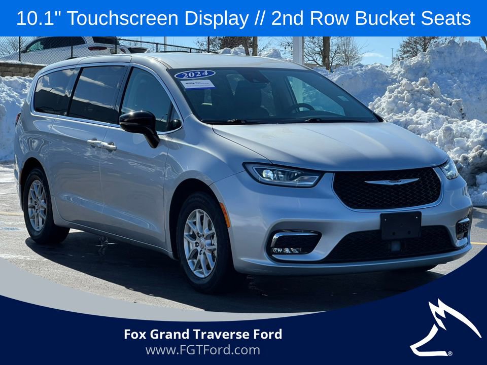 Used 2024 Chrysler Pacifica Touring-L image 34