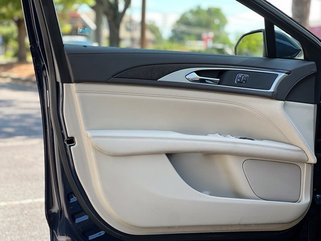 Used 2017 Lincoln MKZ Reserve AWD/4WD image 10