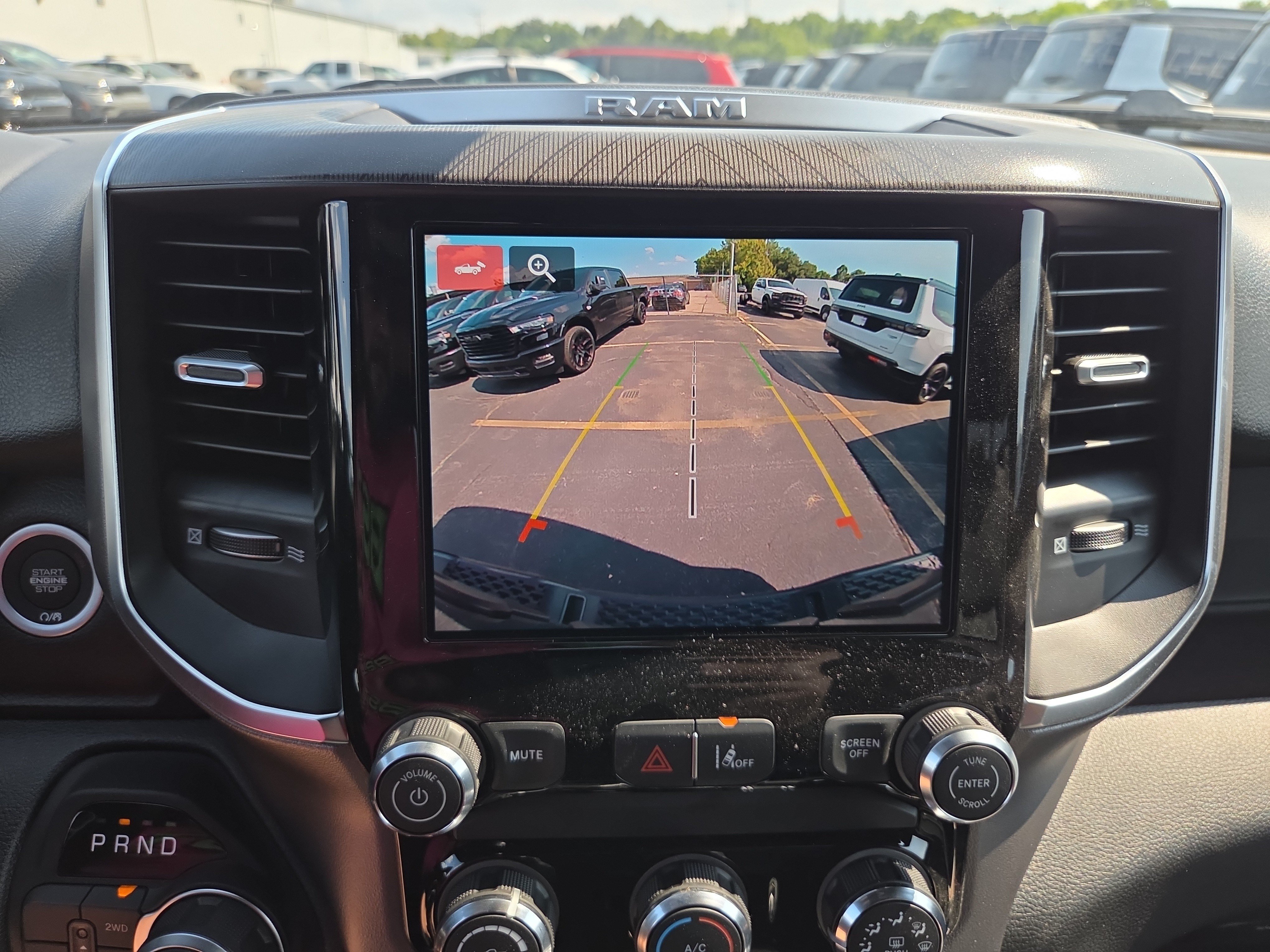 New 2026 RAM 1500 Express AWD/4WD image 11