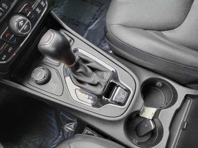 Used 2021 Jeep Cherokee Limited w/ Mopar Interior Package image 21