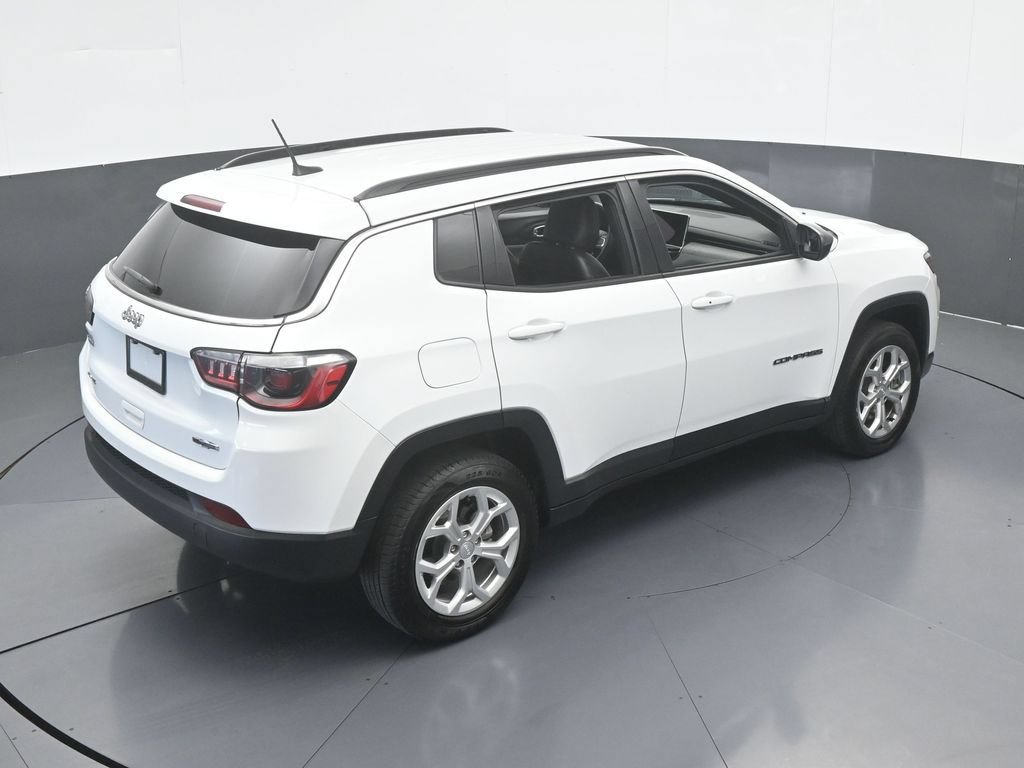 Used 2024 Jeep Compass Latitude AWD/4WD image 46