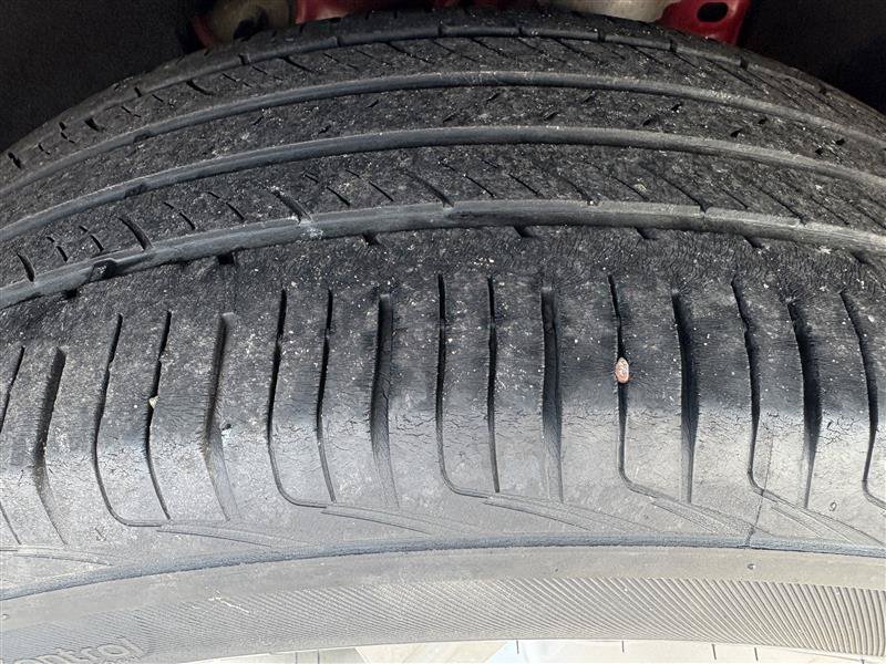 Used 2021 Ford Explorer Limited w/ Equipment Group 301A AWD/4WD image 6