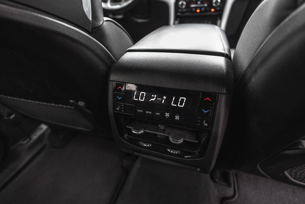 Used 2022 Jeep Grand Cherokee Overland w/ Advanced Protech Group III AWD/4WD image 33
