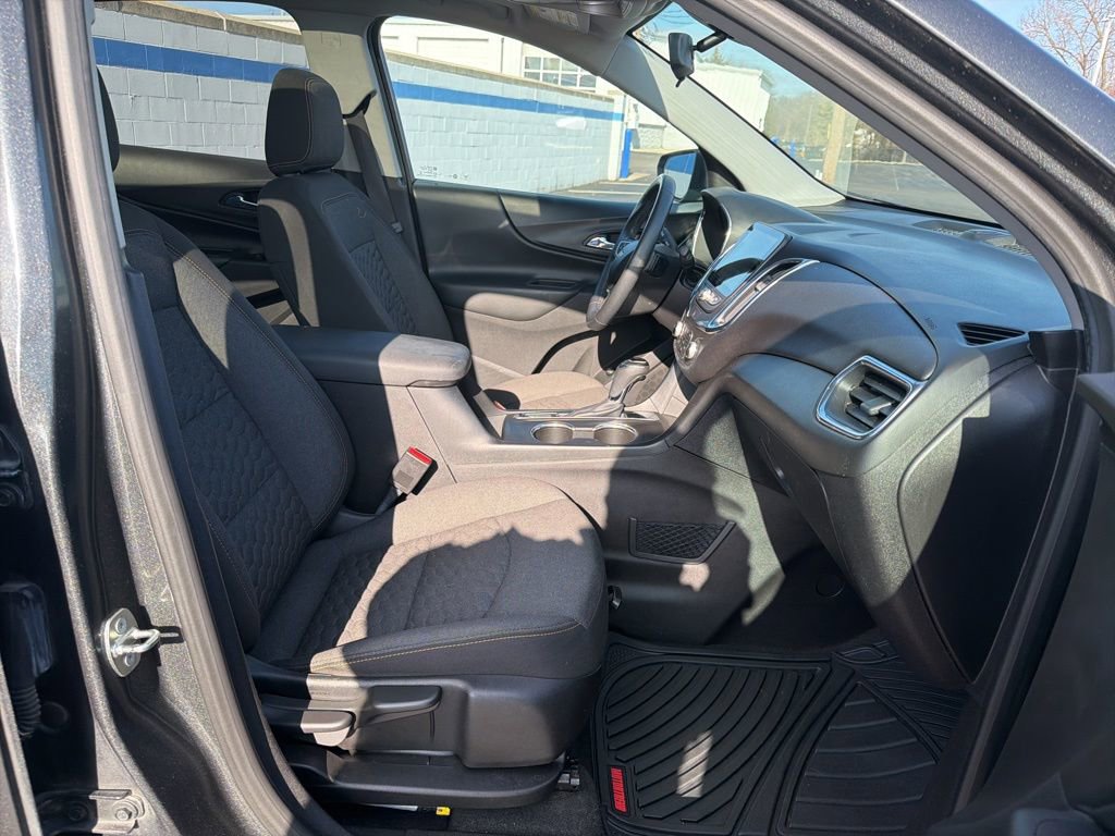 Used 2018 Chevrolet Equinox LT w/ Sun & Infotainment Package image 26