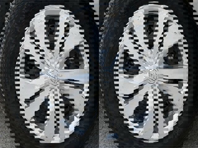 Used 2025 Nissan Versa S w/ Trunk Package image 9