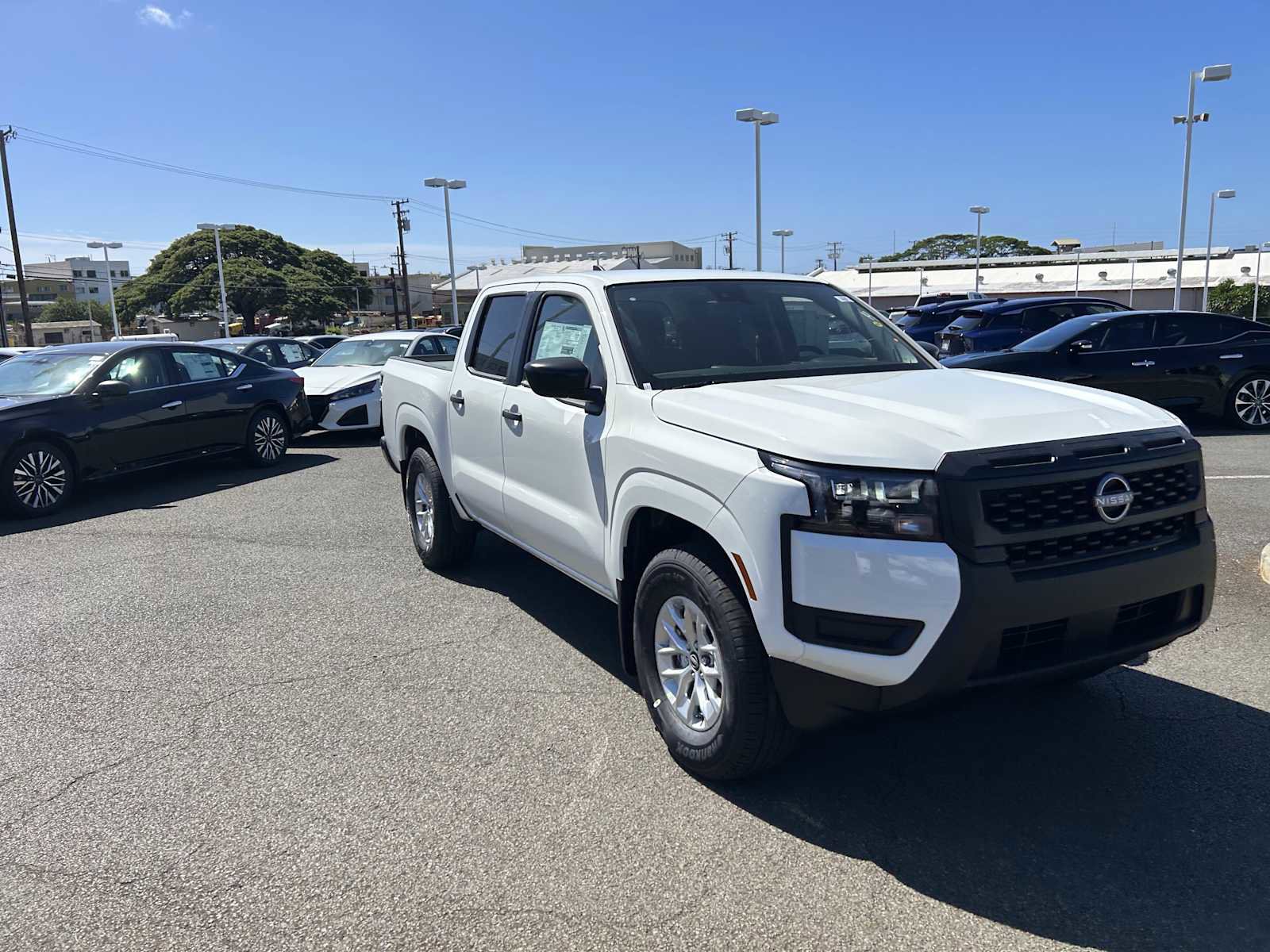 New 2026 Nissan Frontier S image 2