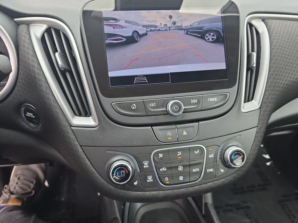 Used 2024 Chevrolet Malibu LT FWD image 18