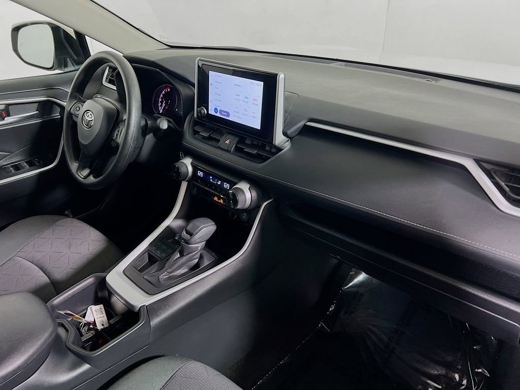 Certified 2025 Toyota RAV4 XLE AWD/4WD image 26
