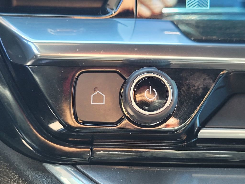 Used 2024 Chevrolet Silverado 3500 High Country w/ Z71 Off-Road Package image 22