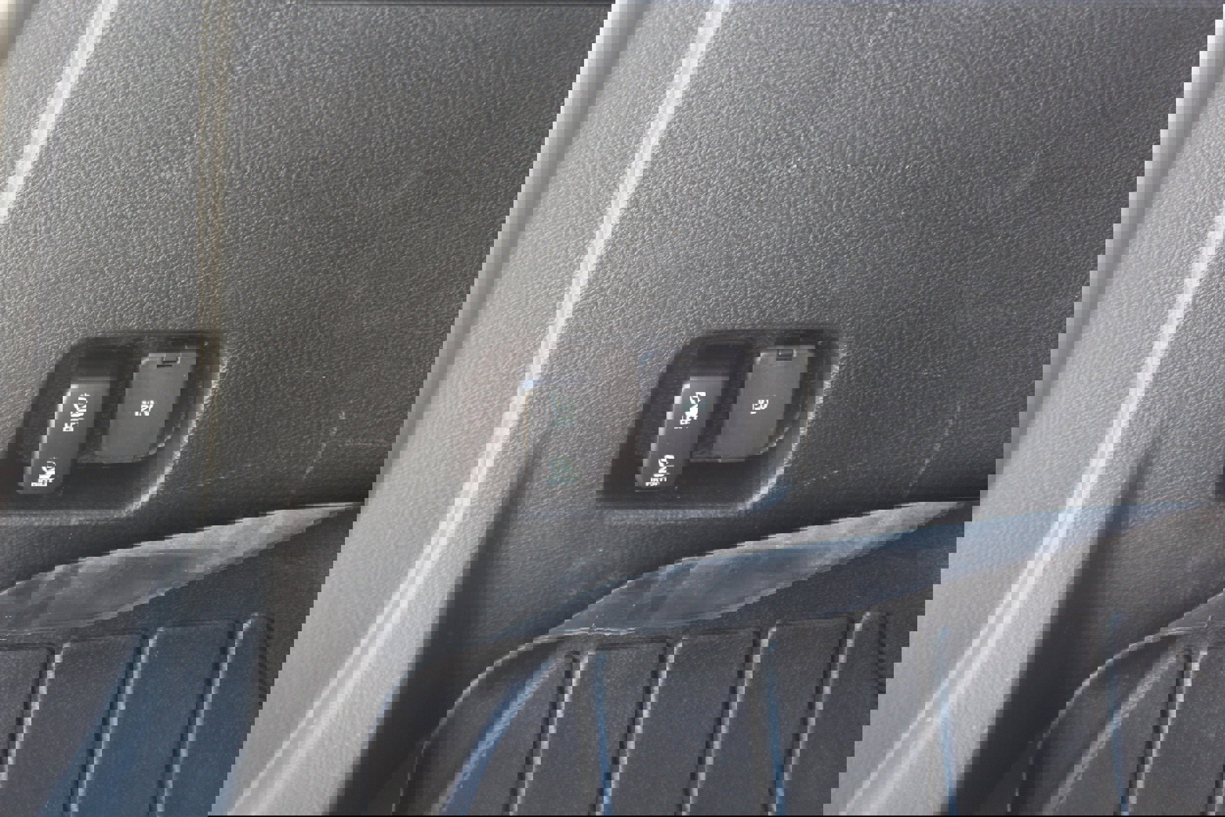 Used 2018 Ford Edge Titanium w/ Technology Package image 19