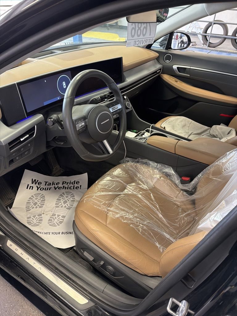 Certified 2025 Hyundai Sonata Limited FWD image 5
