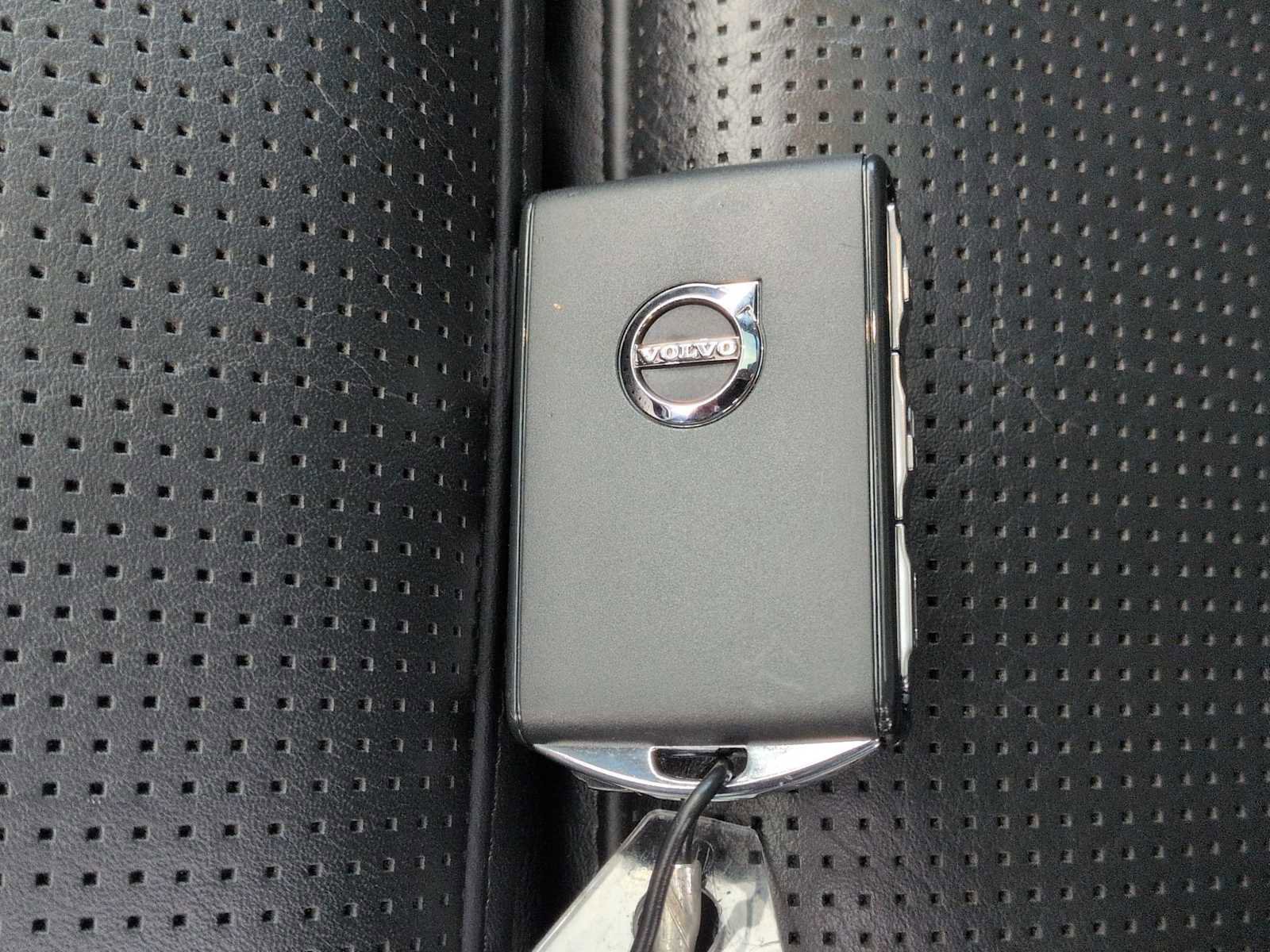 Used 2022 Volvo XC90 T8 Inscription image 36