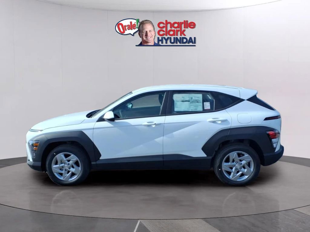 New 2026 Hyundai Kona SE FWD image 2