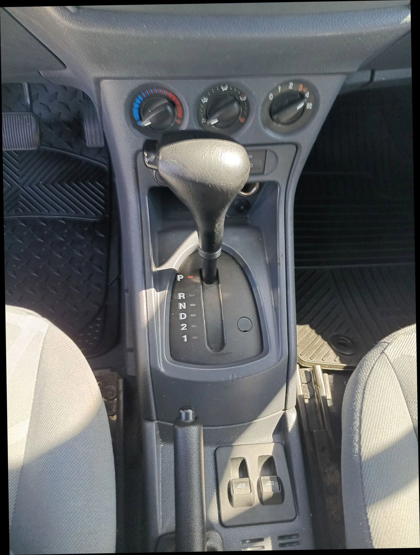 Used 2012 Ford Transit Connect XLT FWD image 19