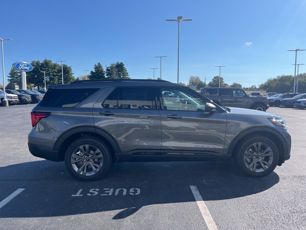 New 2026 Ford Explorer Active image 6