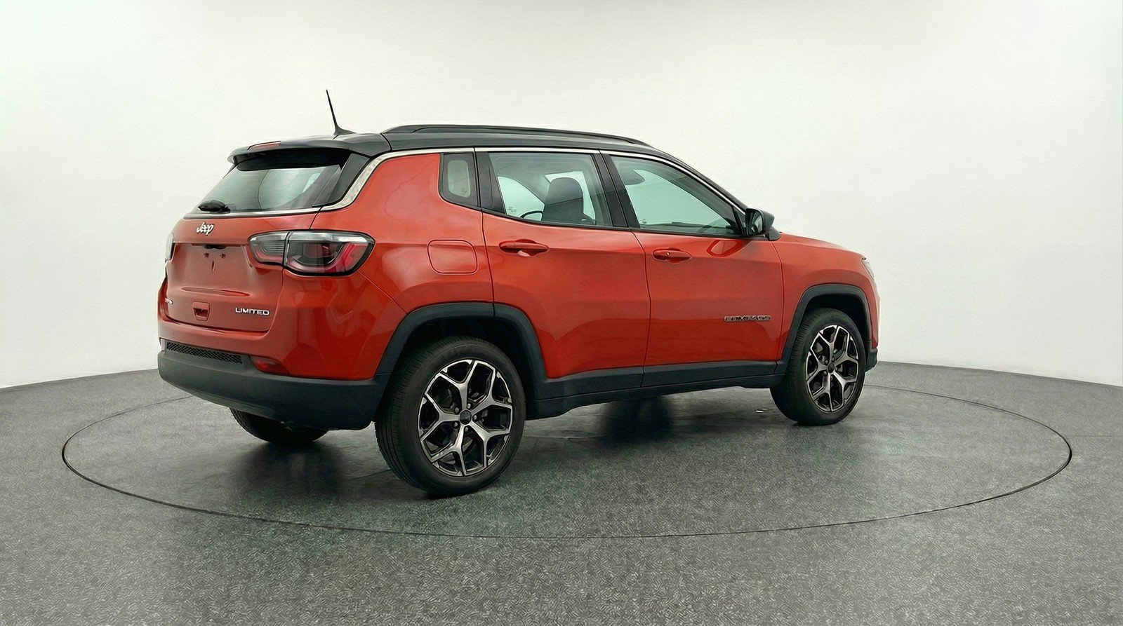 Used 2025 Jeep Compass Limited AWD/4WD image 9