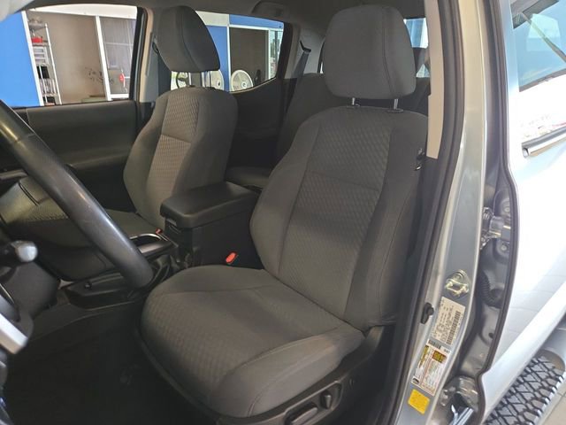 Used 2022 Toyota Tacoma SR5 w/ Technology Package RWD image 11