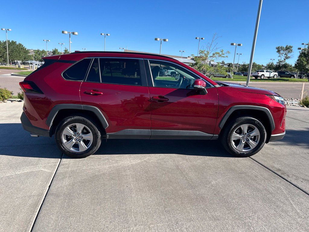 Used 2025 Toyota RAV4 XLE AWD/4WD image 9