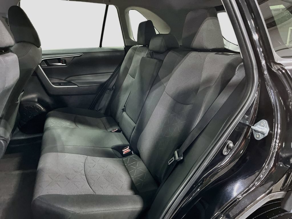 Used 2024 Toyota RAV4 XLE FWD image 28