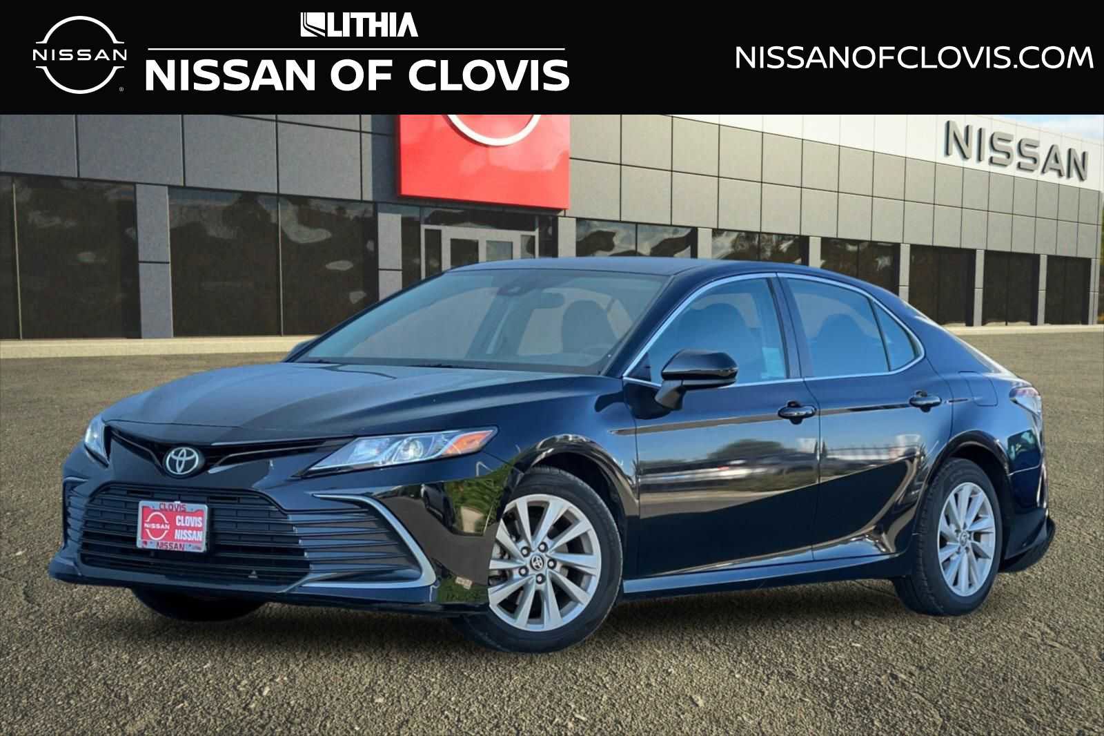 Used 2021 Toyota Camry LE image 1