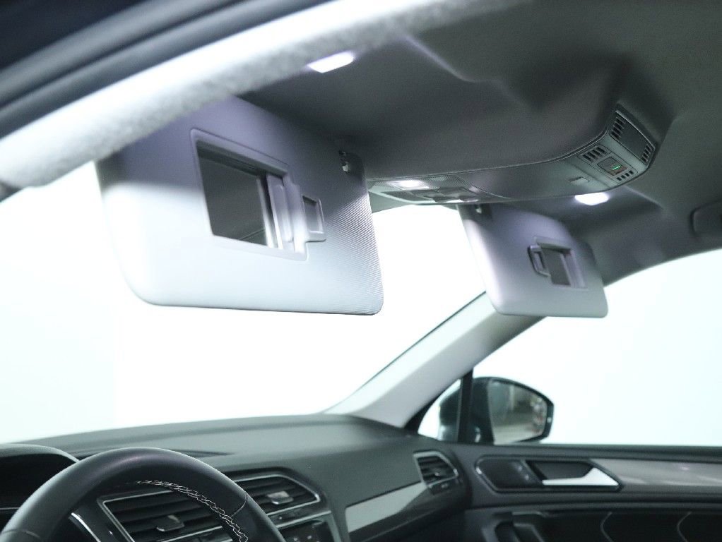 Used 2024 Volkswagen Tiguan SE image 20