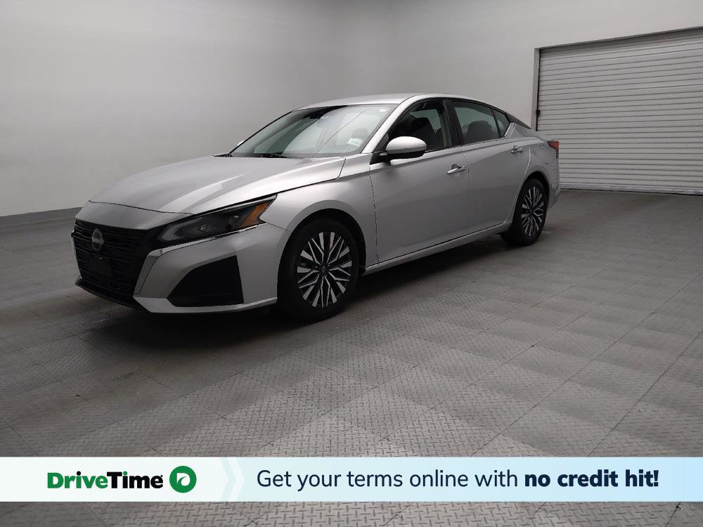 Used 2023 Nissan Altima 2.5 SV image 1