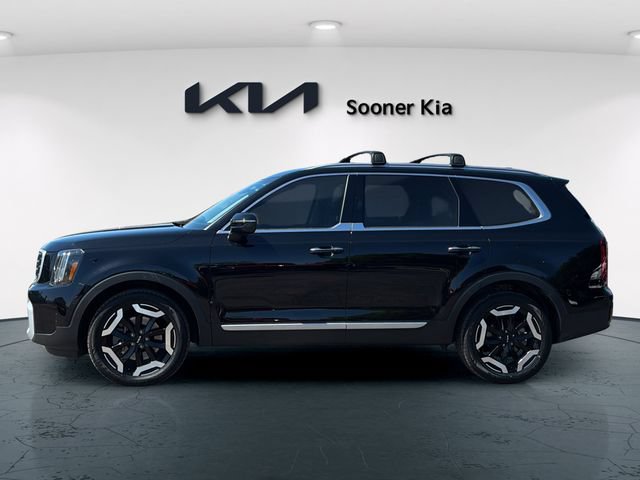 Used 2024 Kia Telluride S FWD image 3