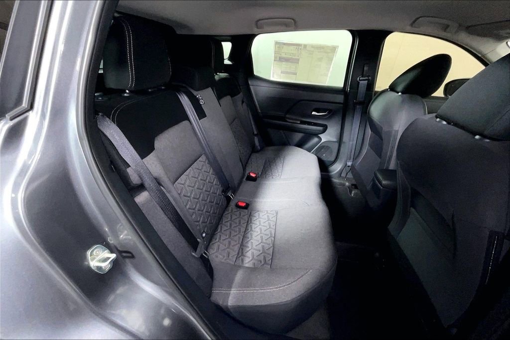 Certified 2025 Nissan Kicks SV image 36