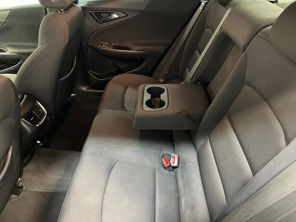 Used 2020 Chevrolet Malibu LT FWD image 30