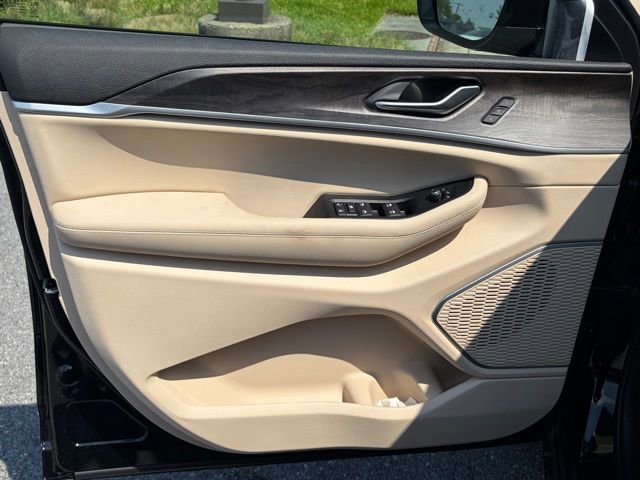 New 2026 Jeep Grand Cherokee Limited AWD/4WD image 11