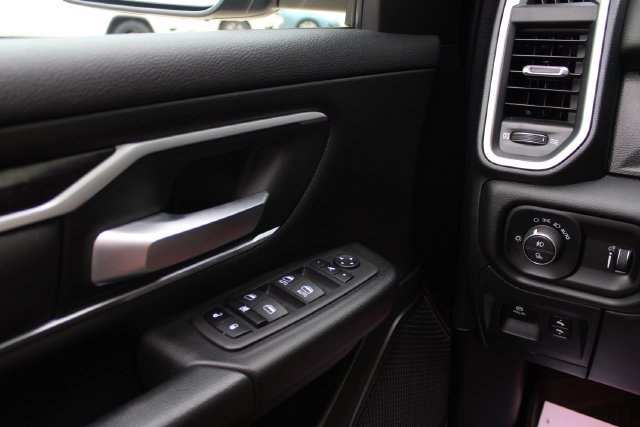 Used 2023 RAM 1500 Big Horn AWD/4WD image 14
