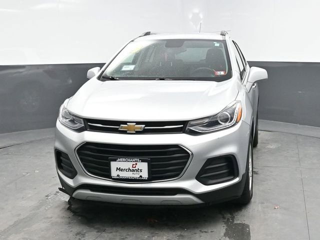 Used 2019 Chevrolet Trax LT w/ LT Convenience Package image 2