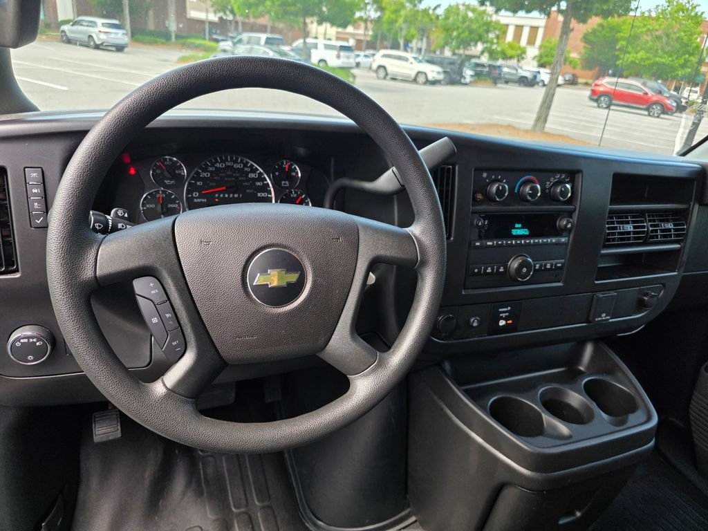 Used 2025 Chevrolet Express 2500 w/ Driver Convenience Package RWD image 15