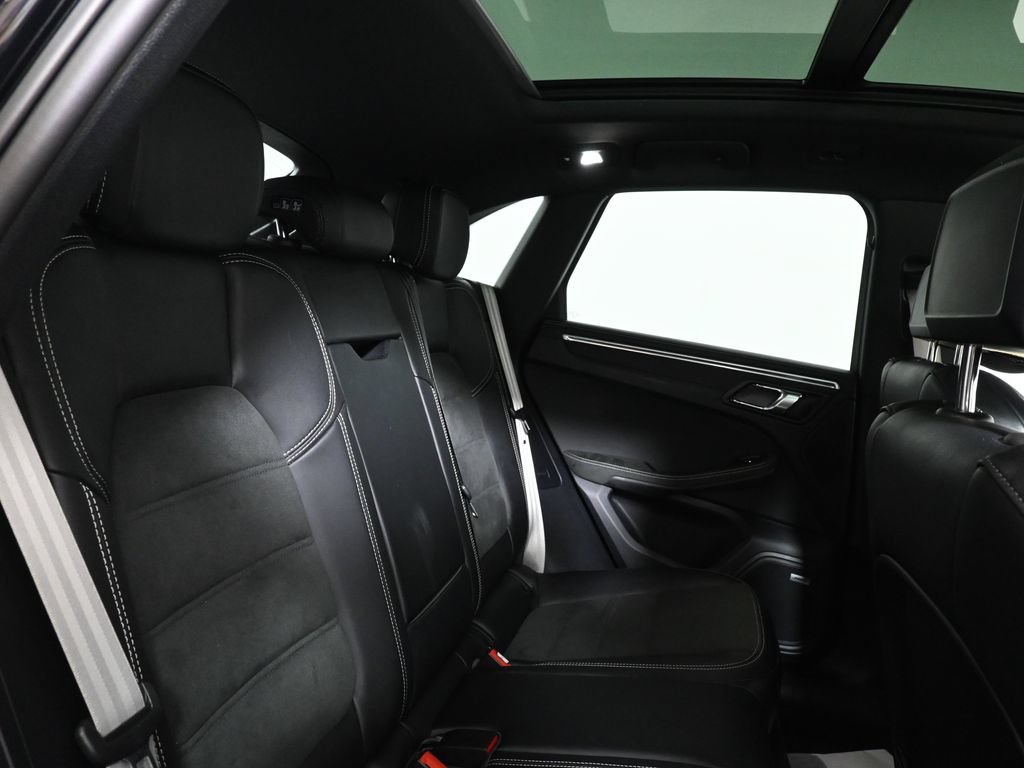 Used 2024 Porsche Macan GTS AWD/4WD image 41