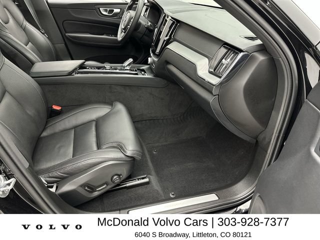 Certified 2024 Volvo XC60 T8 Ultimate w/ Protection Package Premier AWD/4WD image 25