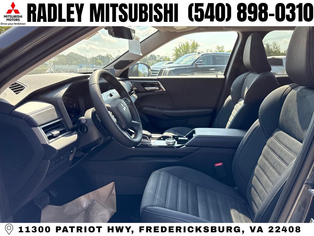 New 2026 Mitsubishi Outlander SE FWD image 3