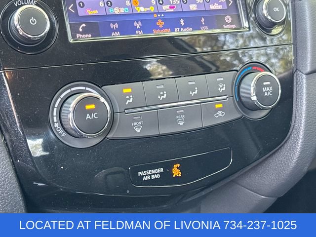 Used 2018 Nissan Rogue S AWD/4WD image 16