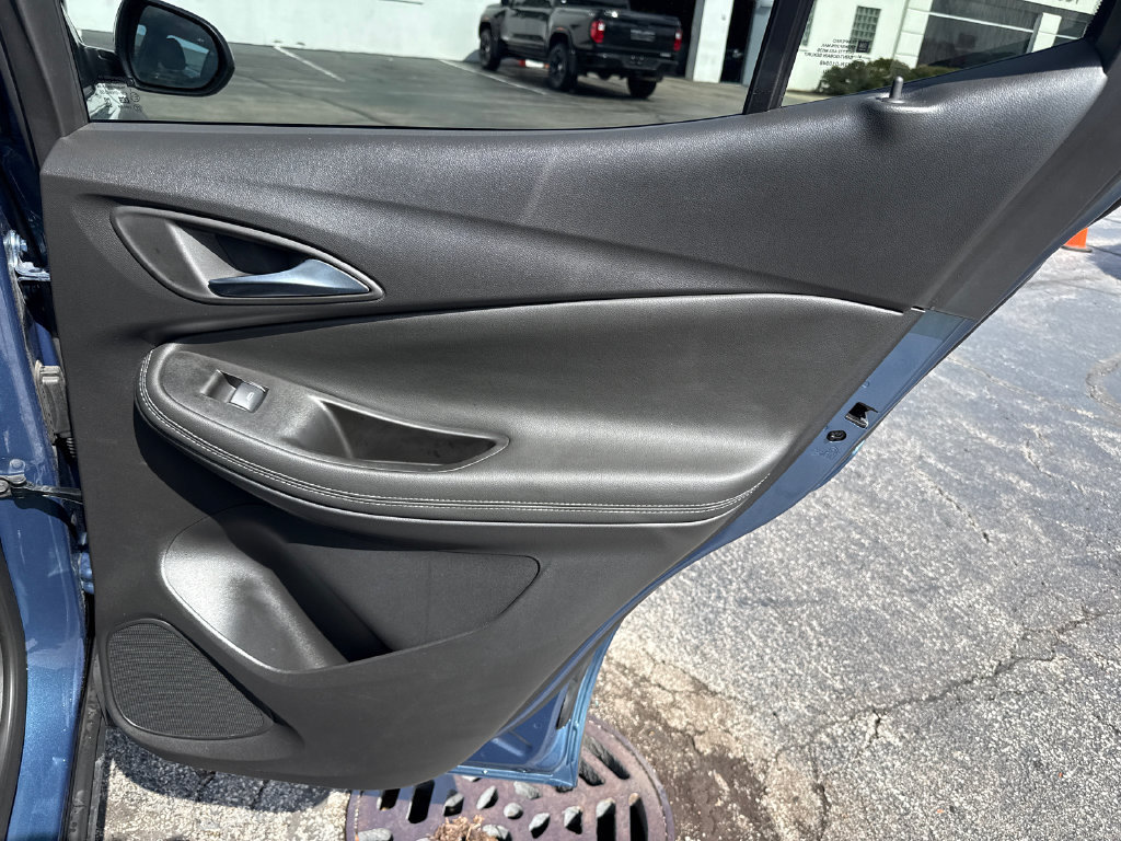 Certified 2024 Buick Encore GX Preferred FWD image 32