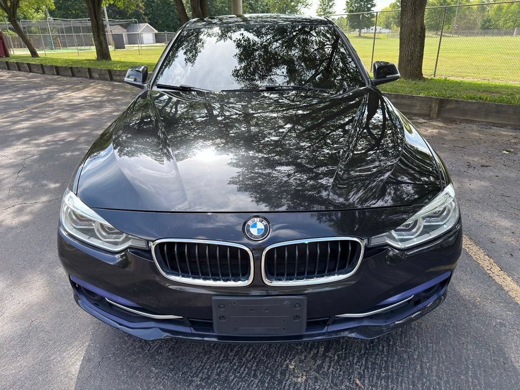 Used 2018 BMW 330i xDrive Sedan AWD/4WD image 18
