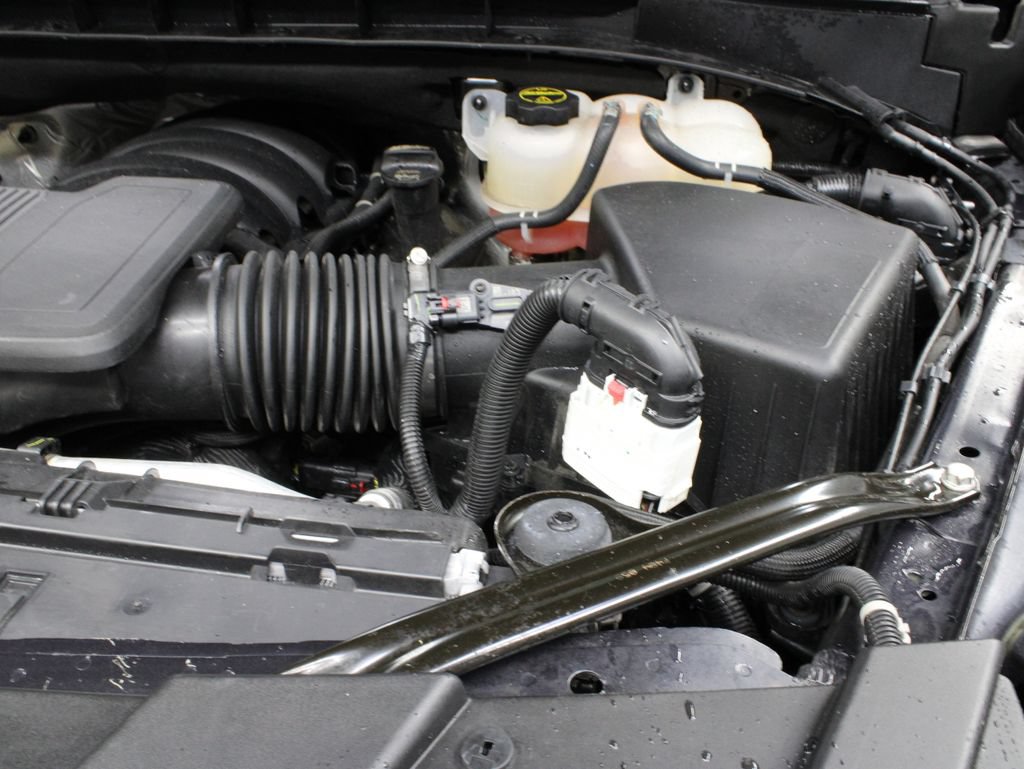 Used 2024 GMC Yukon XL AT4 w/ AT4 Premium Plus Package AWD/4WD image 37