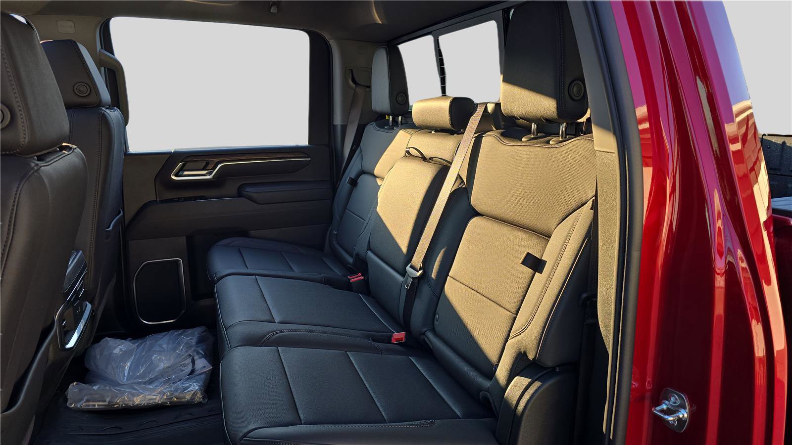 New 2026 GMC Sierra 2500 SLT w/ SLT Premium Package image 18