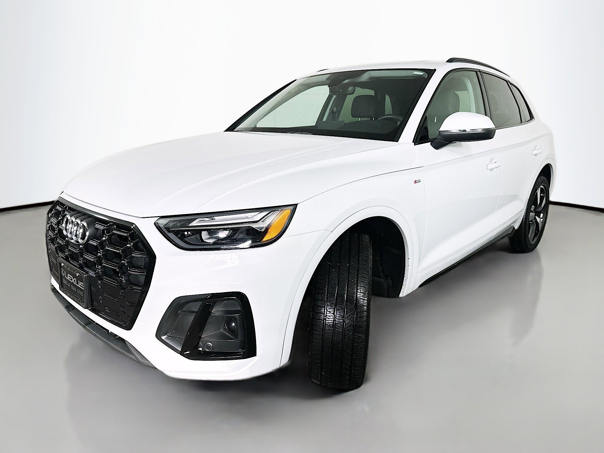 Used 2023 Audi Q5 2.0T Premium Plus w/ Premium Plus Package image 3