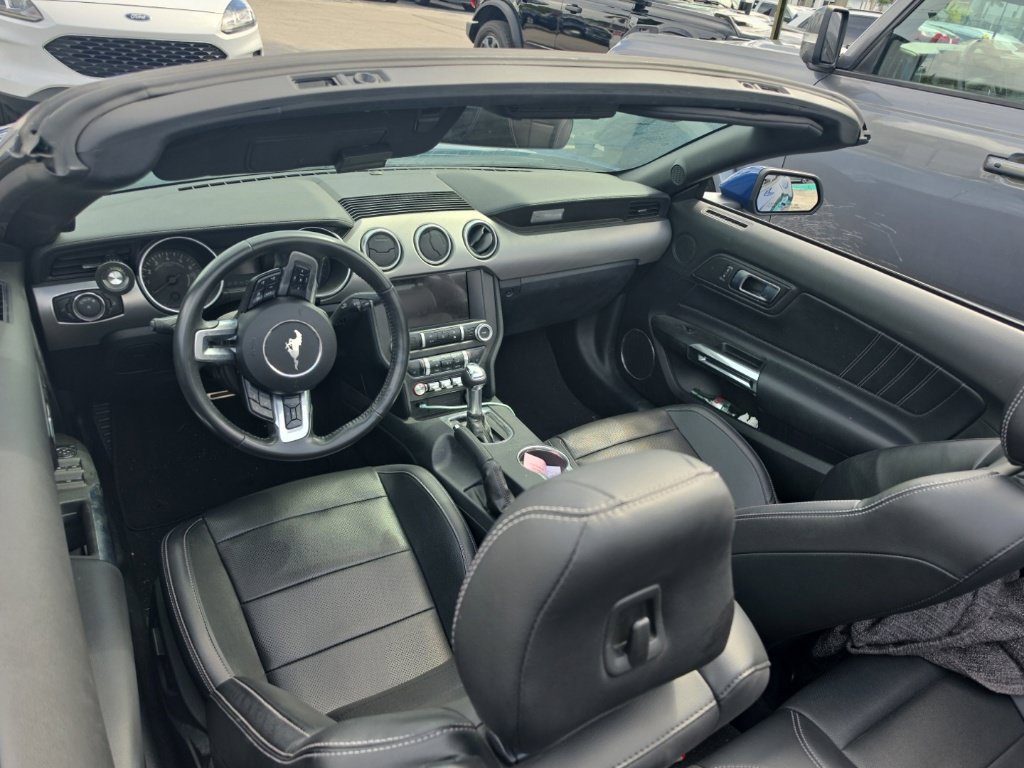 Used 2022 Ford Mustang Premium w/ Ford Safe & Smart Package RWD image 5
