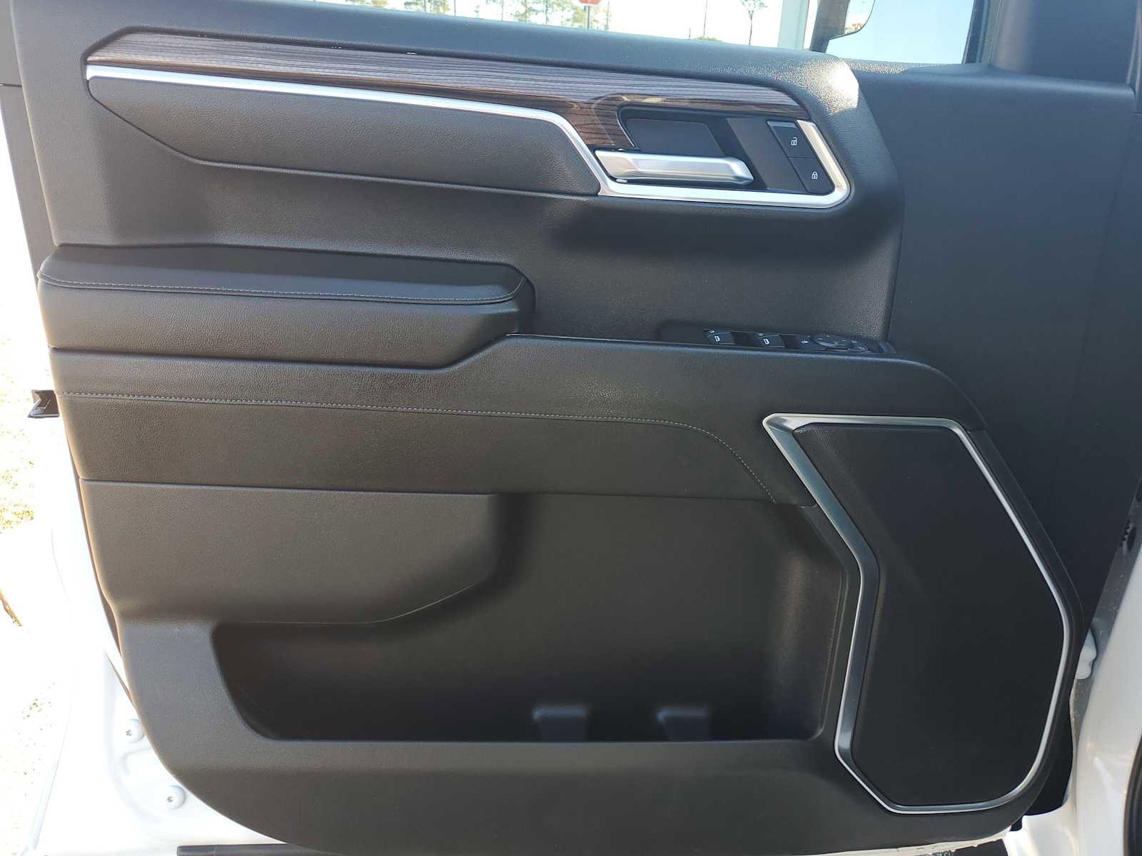 Certified 2025 Chevrolet Silverado 1500 LT image 15